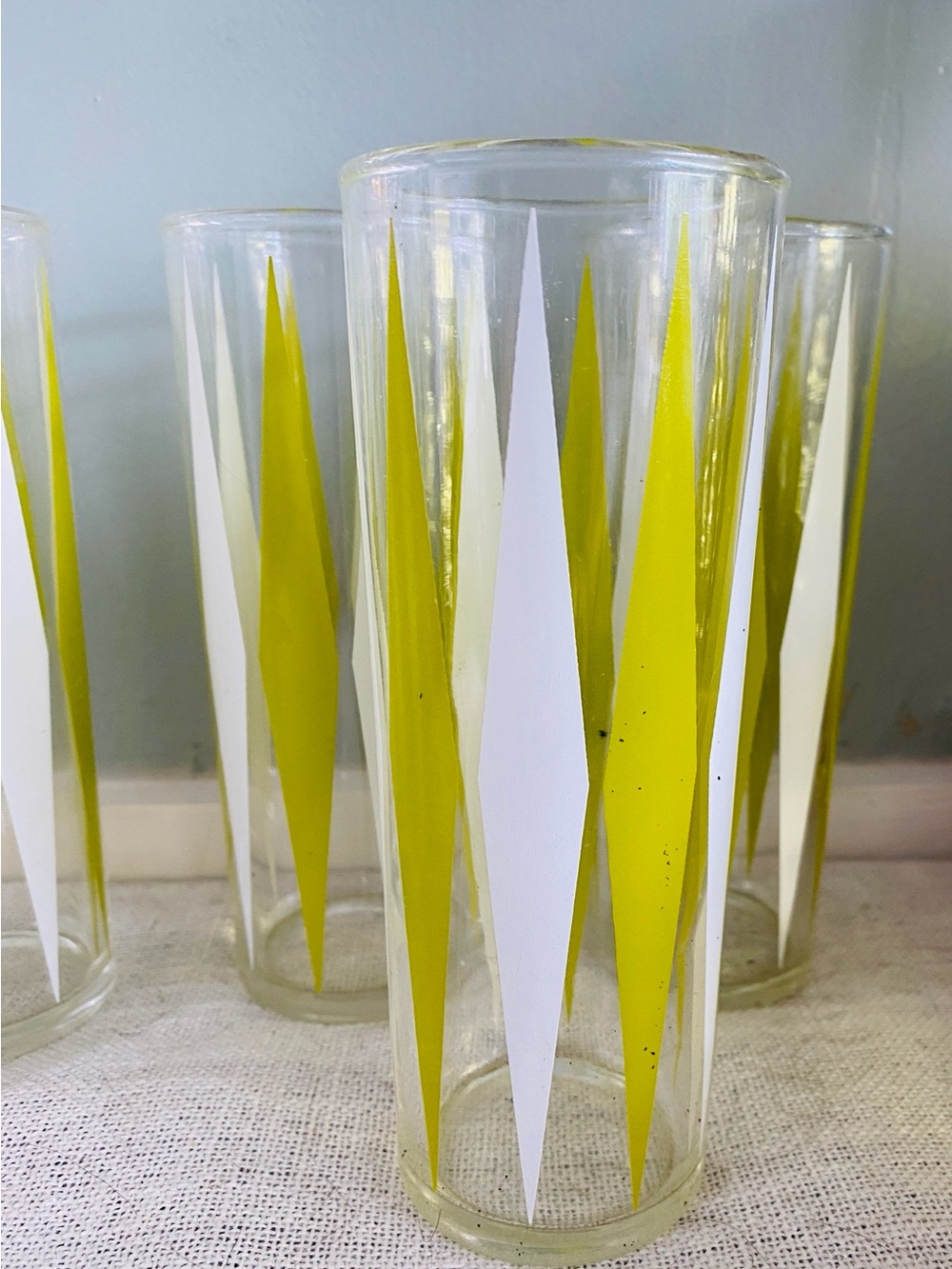 Set of 6 Mid-Century Style Highball Glasses in Chartreuse and White diamonds - Picture 2 of 5